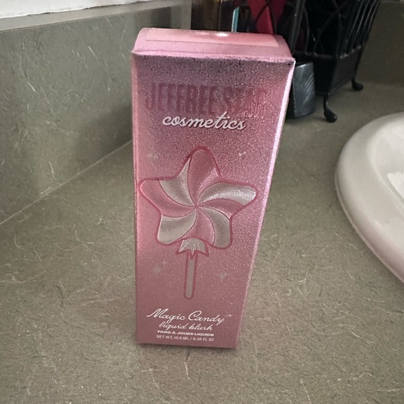 Jeffree Star Cosmetics cream blush - in shade “Ice cream Blvd” - Picture 1 of 3